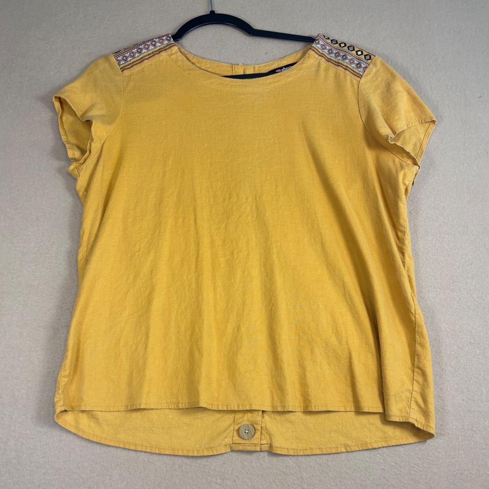Sherpa Adventure Gear Womens Mustard Hemp Tencel Embroidered Button Back Top M
